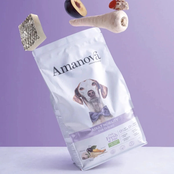 Premium fuldfoder til voksne hunde med frisk hvid fisk, omega-3 og avanceret støtte til led, bevægelighed og fordøjelse. Amanova Delikat Fisk, hypoallergent hundefoder, hundefoder med fisk, hundefoder til led, mobilitetsstøtte hund, glucosamin hundefoder, chondroitin hund, omega 3 hundefoder, sensitiv hundemad, hundefoder til voksne hunde